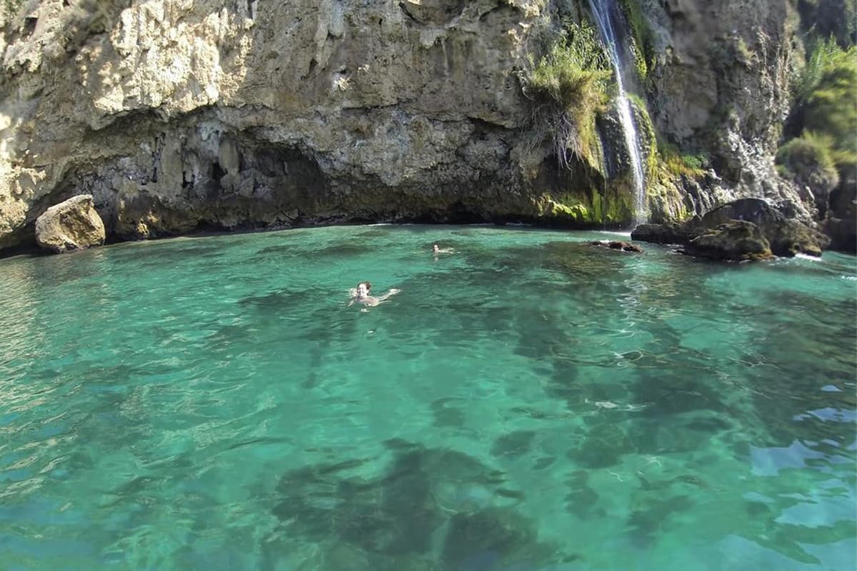 Excursiones económicas en moto de agua por la costa de Nerja